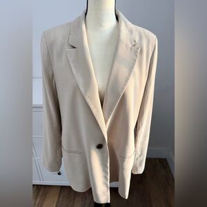 Women’s Classic Single-Button Blazer